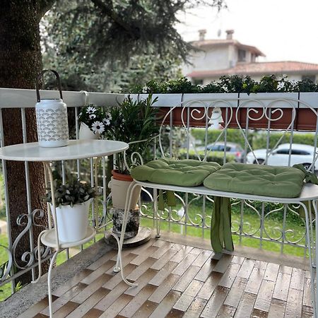 Your Familyapartment In Sirmione Exterior photo