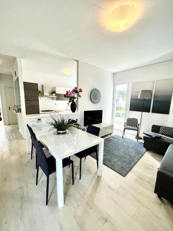 Your Familyapartment In Sirmione Exterior photo