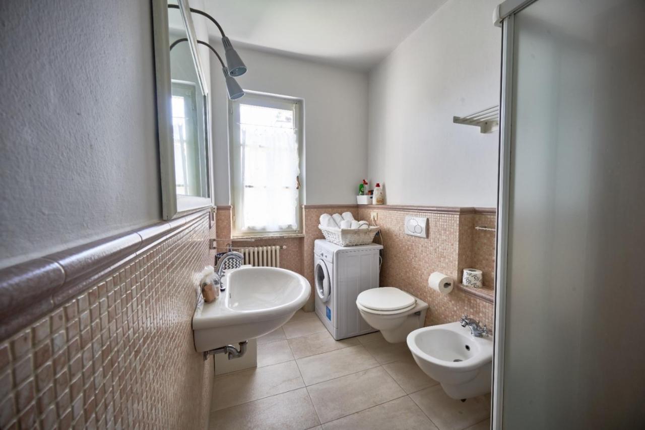 Your Familyapartment In Sirmione Exterior photo